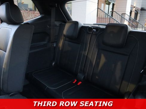 Used 2023 Volkswagen Tiguan SE R-Line image 29