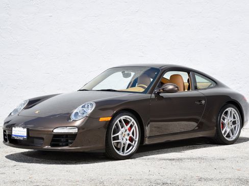 Used 2011 Porsche 911 Carrera S RWD image 2