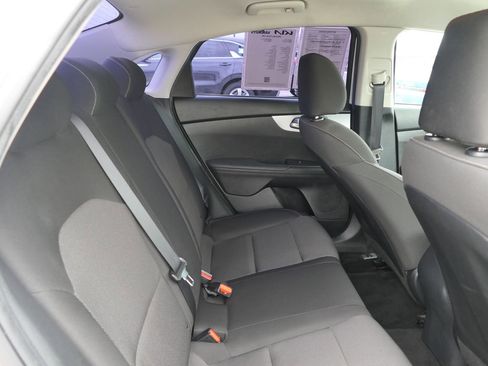 Used 2023 Kia Forte LXS image 28