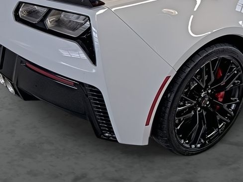 Used 2017 Chevrolet Corvette Z06 image 12