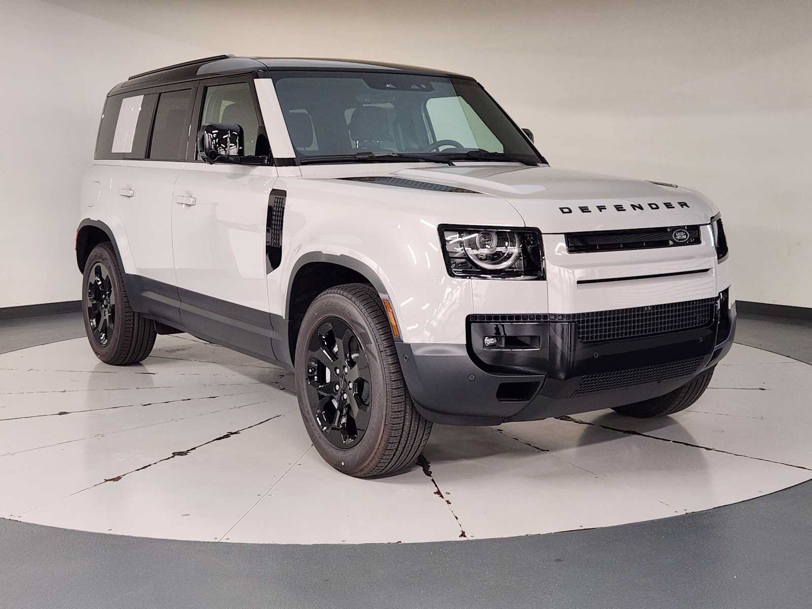New 2026 Land Rover Defender 110 S AWD/4WD image 7