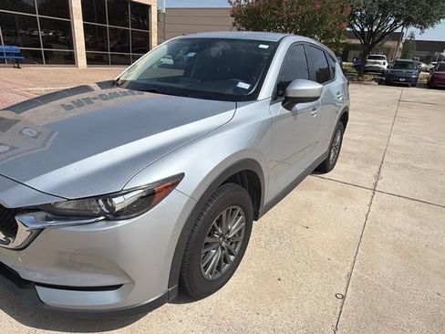 Used 2017 MAZDA CX-5 Sport FWD image 2