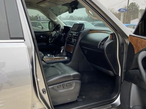 Used 2023 Nissan Armada SL w/ Captain's Chairs Package image 15