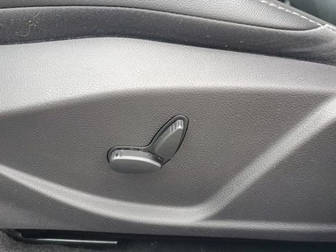 Used 2013 Ford Focus Titanium FWD image 8