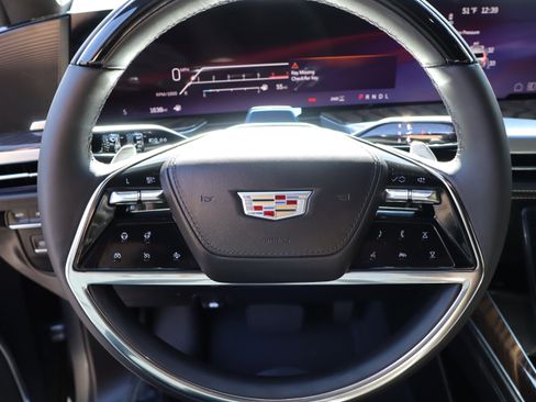 Used 2026 Cadillac Escalade Platinum Sport w/ LPO, ONYX Package image 20