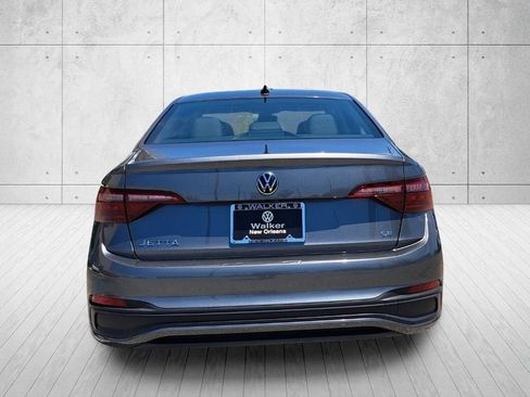 Used 2024 Volkswagen Jetta SE FWD image 6