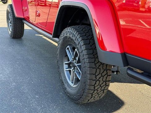 New 2025 Jeep Gladiator Mojave image 6