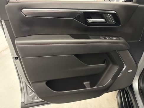Used 2025 Chevrolet Tahoe RST w/ Comfort Package AWD/4WD image 11