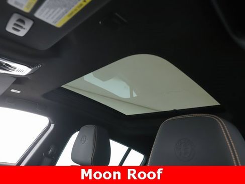 Used 2024 Alfa Romeo Tonale Ti image 18