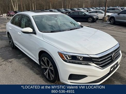 Used 2020 Volkswagen Passat 2.0T SEL FWD image 4