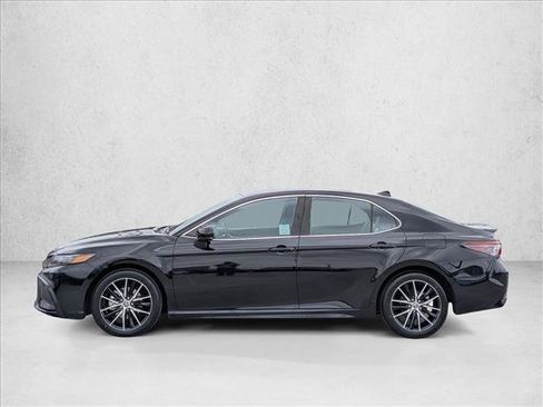 Certified 2024 Toyota Camry SE FWD image 9