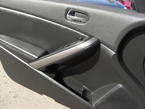 Used 2008 Nissan Altima 3.5 SE w/ Premium Pkg image 21