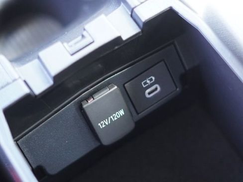 Certified 2026 Toyota Corolla Cross L FWD image 25