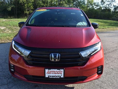 Used 2024 Honda Odyssey Sport image 11