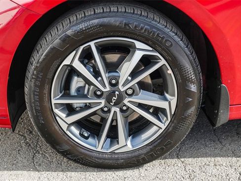 Certified 2023 Kia Forte LXS image 11