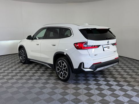 Used 2025 BMW X1 xDrive28i w/ Technology Package image 3