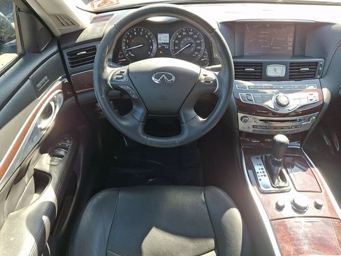Used 2017 INFINITI Q70 L 3.7 AWD/4WD image 12