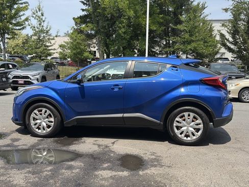 Used 2020 Toyota C-HR LE FWD image 8