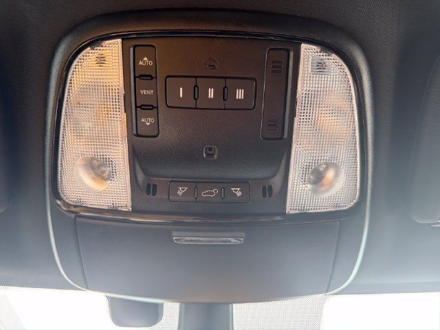 Used 2025 Dodge Durango R/T AWD/4WD image 22
