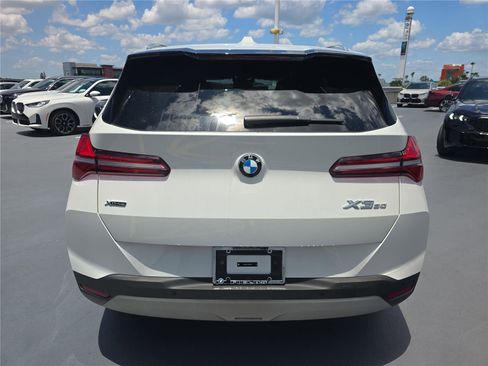Certified 2025 BMW X3 xDrive30 w/ Convenience Package AWD/4WD image 3