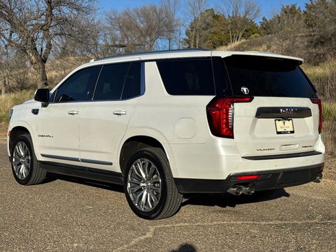 Used 2021 GMC Yukon Denali w/ Denali Premium Package image 8