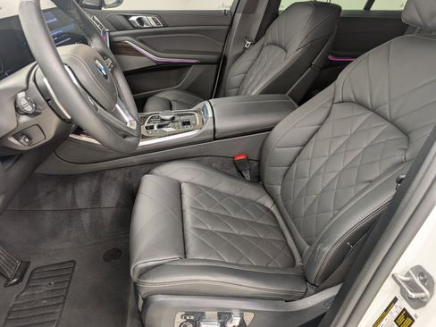 Certified 2025 BMW X5 xDrive40i w/ Climate Comfort Package image 5