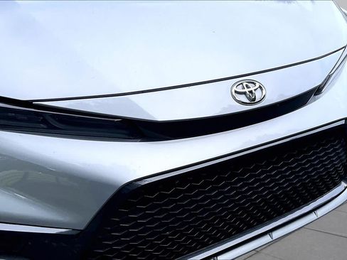 Used 2021 Toyota Corolla SE w/ SE Premium Package FWD image 30