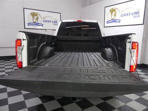 Used 2017 Ford F250 XL w/ Power Equipment Group AWD/4WD image 8