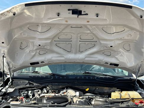 Used 2022 Ford F250 XL w/ Power Equipment Group image 9