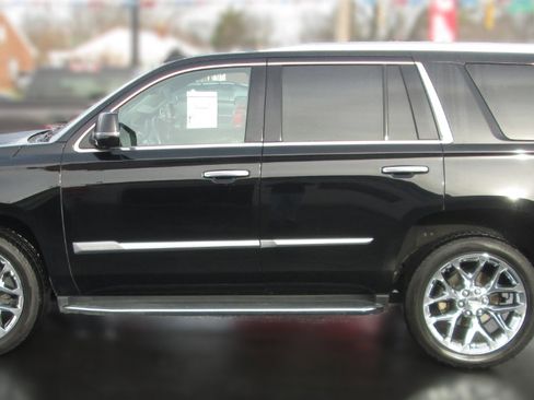 Used 2019 Cadillac Escalade Premium Luxury image 5