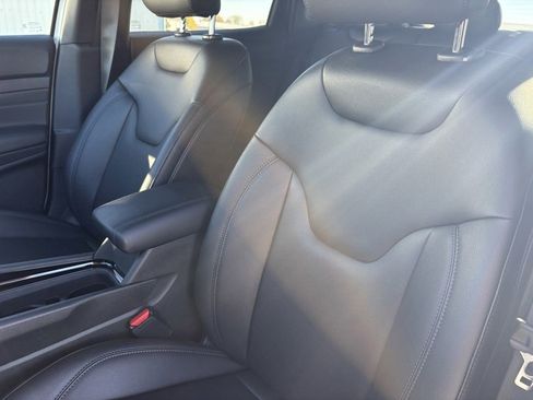 New 2026 Jeep Compass Limited image 10