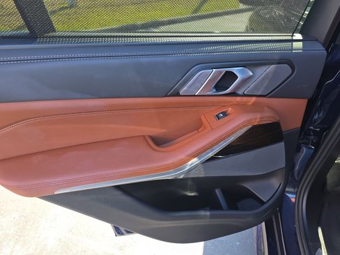 Used 2025 BMW X5 xDrive40i w/ Executive Package image 10