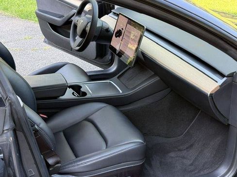 Used 2021 Tesla Model 3 Standard Range Plus RWD image 7