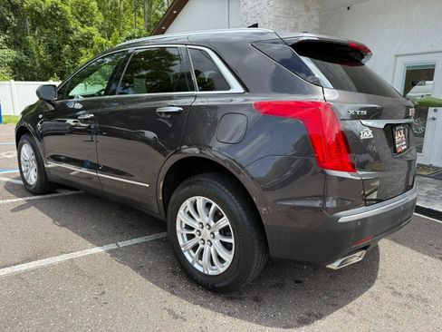 Used 2018 Cadillac XT5 FWD image 3