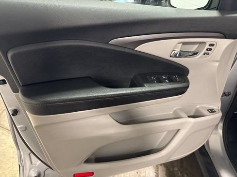 Used 2021 Honda Pilot Special Edition image 10