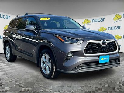 Used 2021 Toyota Highlander LE