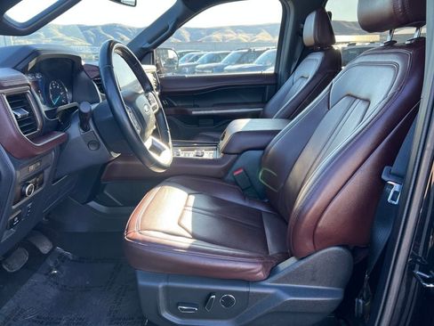 Used 2023 Ford Expedition Max Limited image 13
