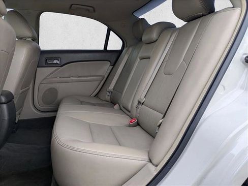 Used 2011 Ford Fusion SEL image 18
