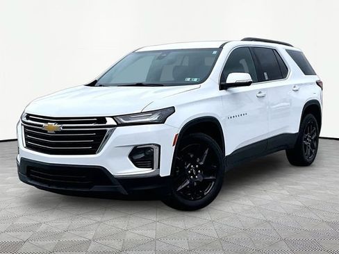 Used 2023 Chevrolet Traverse LT FWD image 3