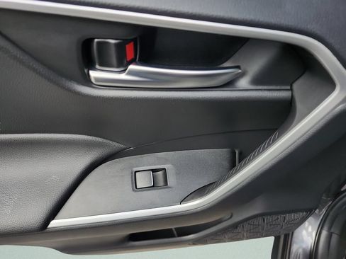 Used 2025 Toyota RAV4 XLE FWD image 22