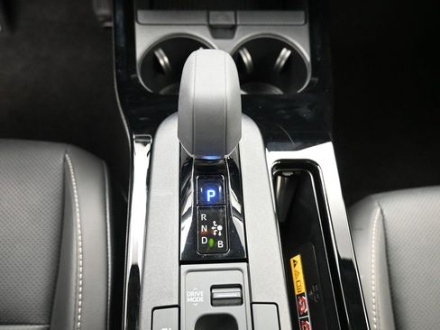 Certified 2025 Toyota Prius XLE image 23