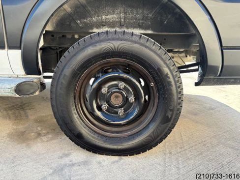 Used 2019 Ford Transit 250 130 Low Roof w/ Exterior Upgrade Package image 29