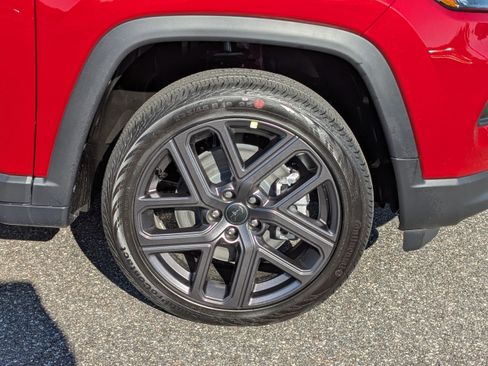 New 2026 Jeep Compass Latitude AWD/4WD image 10