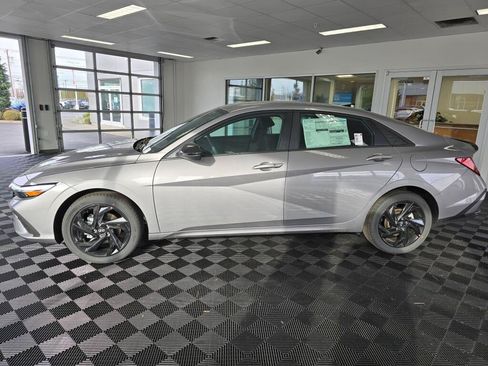 New 2026 Hyundai Elantra Sport FWD image 7
