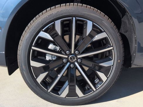 New 2026 Volvo XC60 B5 Ultra w/ Protection Package Premier image 12