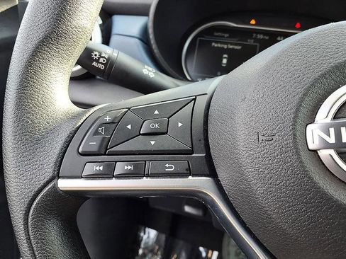 Used 2025 Nissan Versa SV FWD image 28