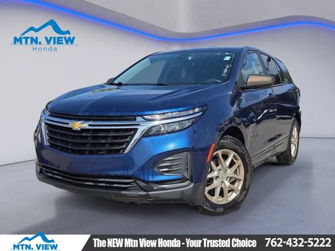 Used 2022 Chevrolet Equinox LS w/ LS Convenience Package FWD image 1