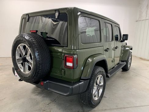 Used 2021 Jeep Wrangler Unlimited Sahara AWD/4WD image 9