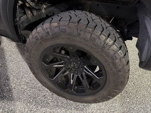 Used 2020 Nissan Titan PRO-4X w/ Pro-4x Utility Package image 12