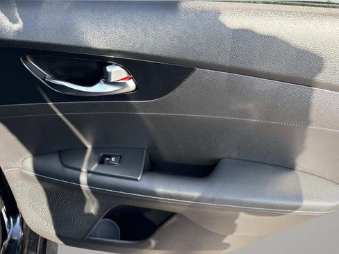 Used 2023 Kia Forte GT-Line w/ GT-Line Technology Package image 18